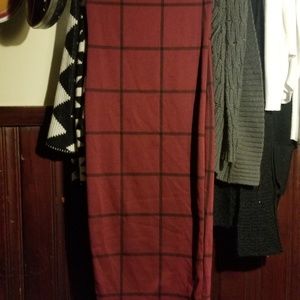 Red & Black Bodycon Midi by Vibe